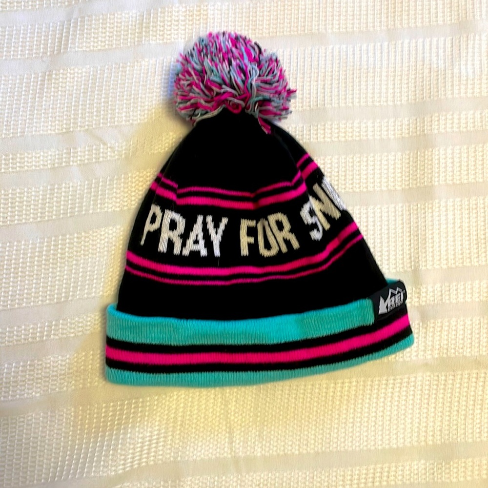 Rei pray for snow beanie.